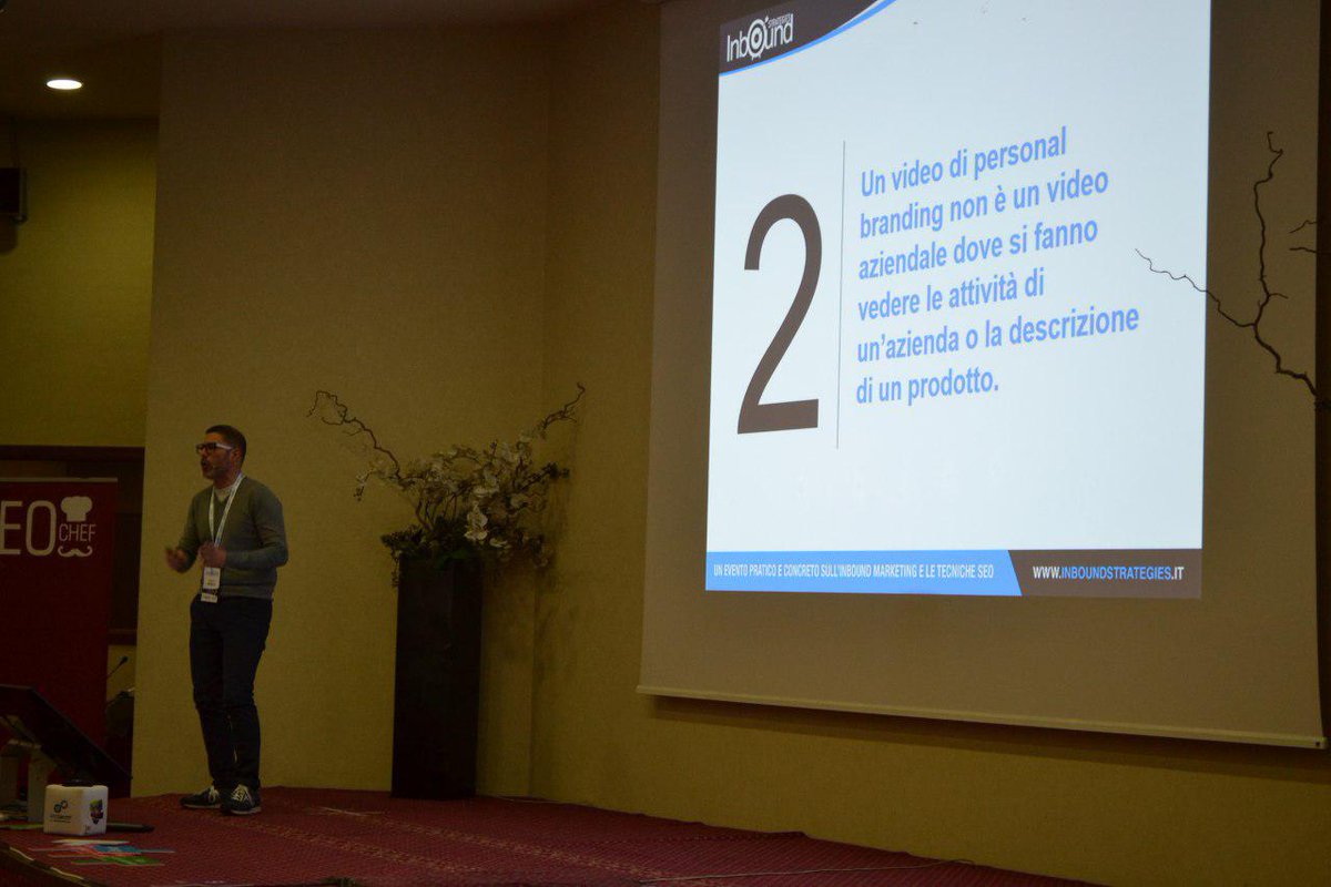 Fin troppo spesso si confonde il concetto di video di #personalbranding con quello di video aziendale: un errore da non commettere! @concentratore #inbound18
