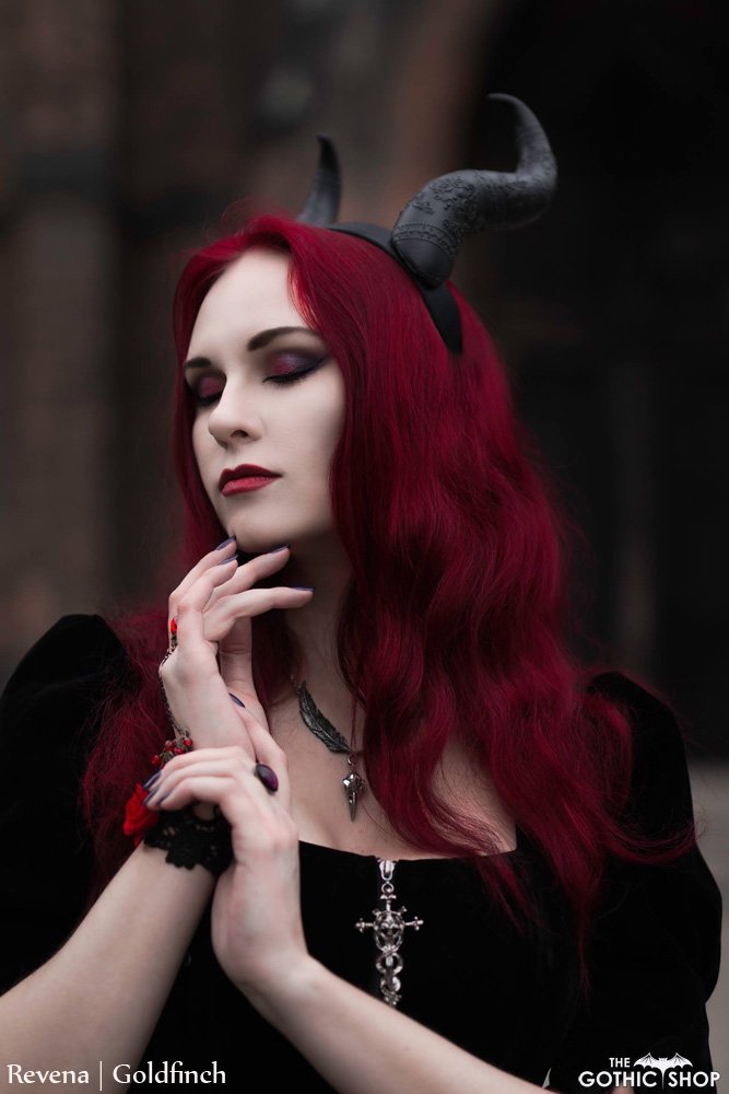 thegothicshop's tweet photo. #Revena | #Goldfinchphotography
Jacket: https://t.co/XmE2z7TpYW https://t.co/1GC6JtUwrl