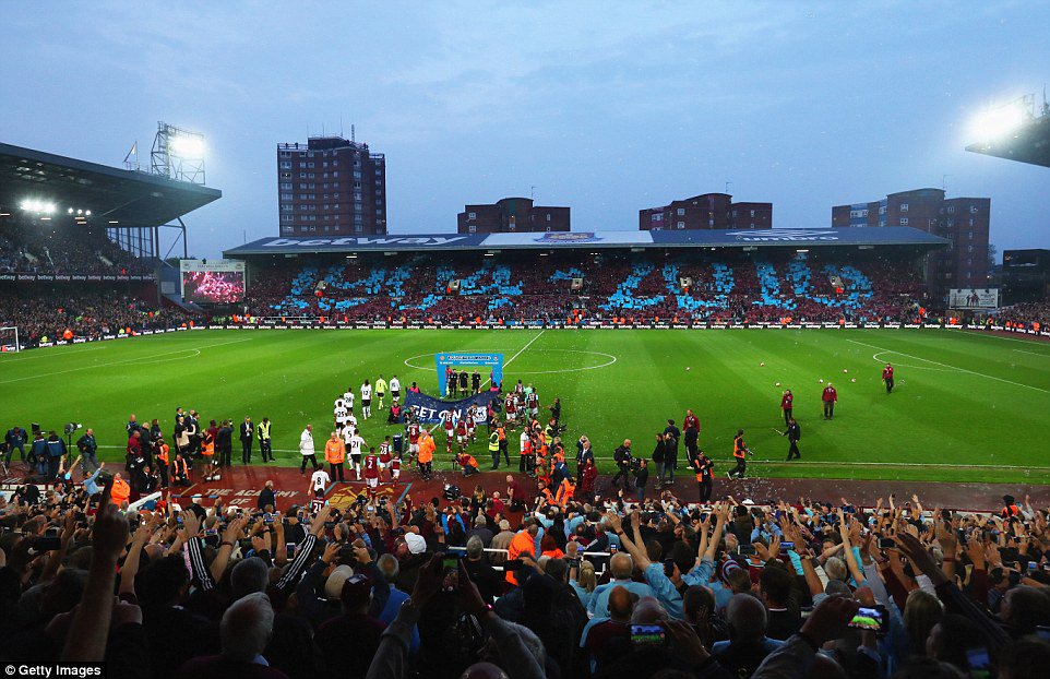 davewinsley's tweet photo. The day West Ham United died. What I would do to watch one last game here. Yes we we're shit here aswell but it was home, we had identity & history and they have replaced it with a giant fraud of a stadium. Our soul has been sold! #ripwhu #longlivetheboleyn @WestHamUtd #WHUFC https://t.co/9gUUDK6cTs