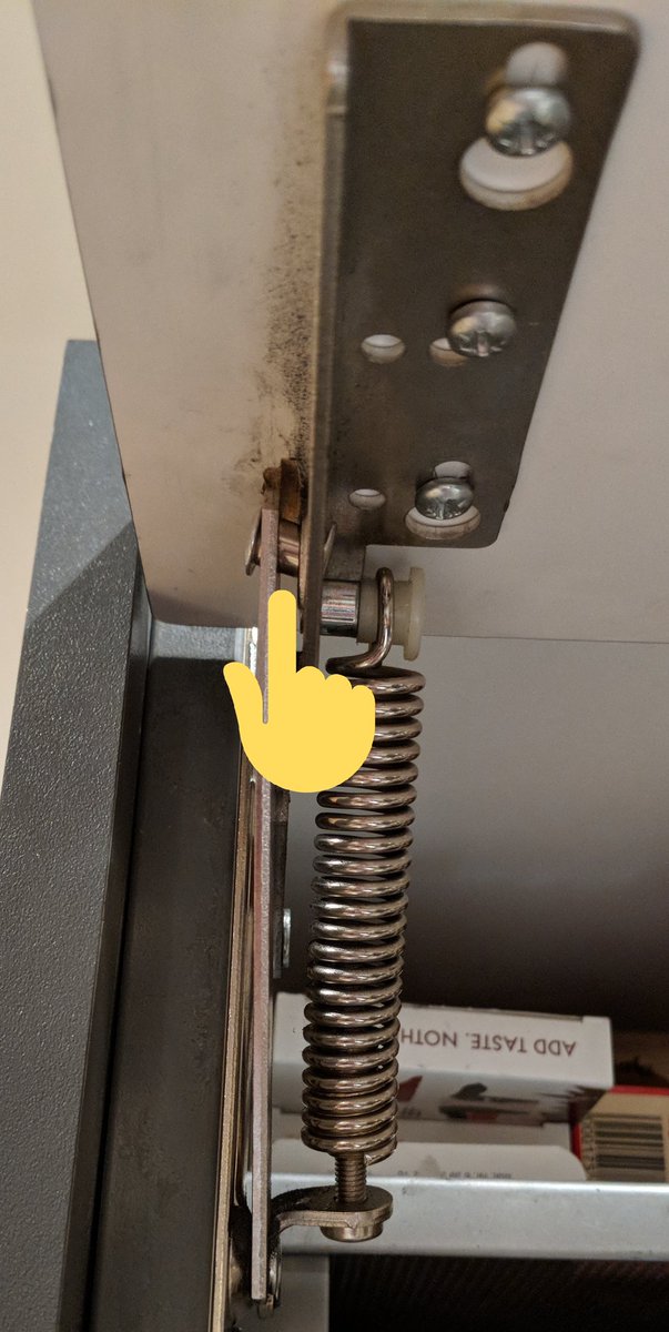 mark_pniewski's tweet image. Domestic shear failure in kitchen cabinet solved with random metal bit and rivet gun #diy #engineeringinaction #notjusttheory #guysthinktheyvesavedtheworldwhentheyfigureouthowtofixsometging #seriouslypattingmyselfonthebacknow
#smallwins