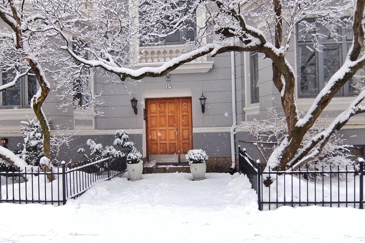 Riamolde's tweet photo. Wintermood in Oslo #oslove #visitoslo #frogner #WinterWonderland #StormHour #visitnorway #oslostreets #destinorway #walkingtourist https://t.co/53il1gL271