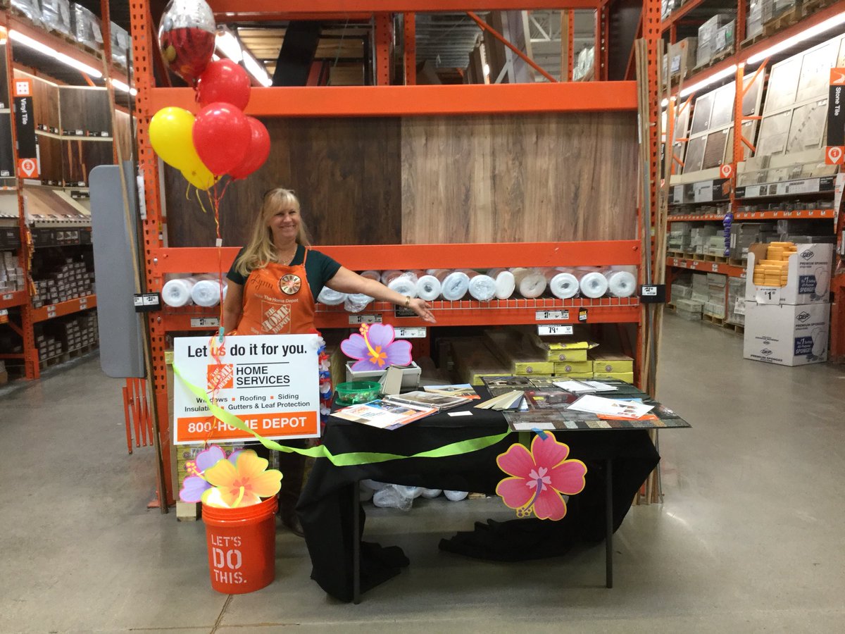 HDIS_CHRIS's tweet photo. Springing into Action today at the #Marana #HomeDepot come see Lynn #weinstallwindows #roofs #seamlessgutters #atticinsulation #wdhde https://t.co/JtCAxk21Ri