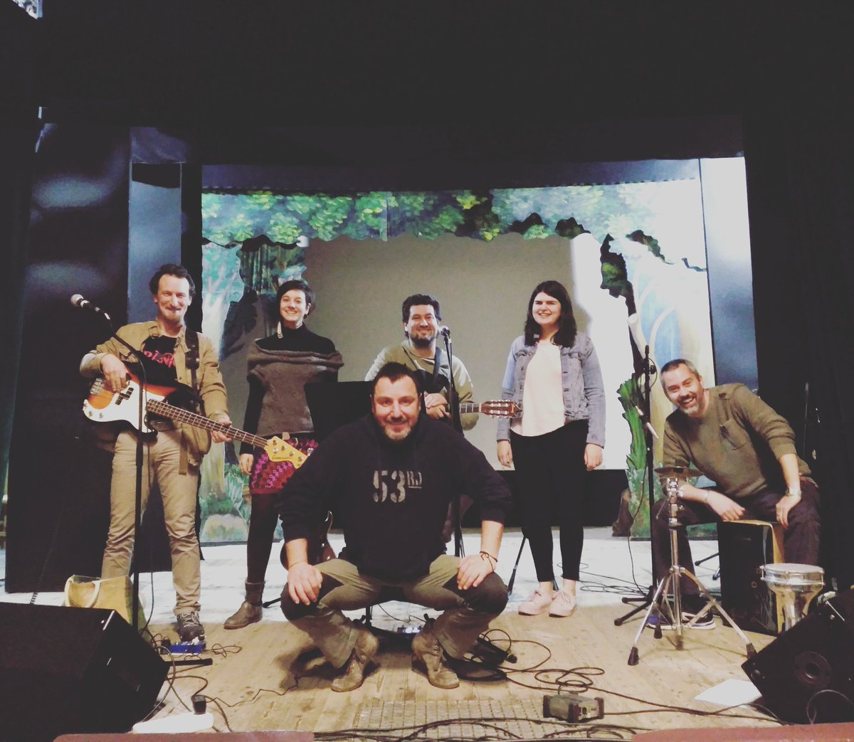 al_caliu's tweet photo. Músics i tècnic ja estem preparats pel concert d'avui! 

Ens veiem a les 20h al #CentreCulturalSantJordi de #Montblanc 🎶😊 https://t.co/AUPuihEqI9