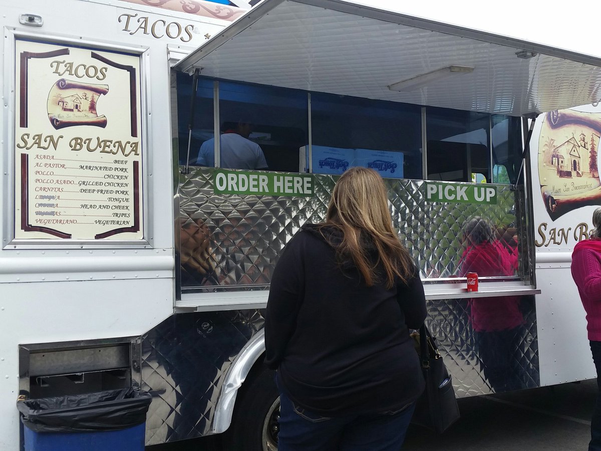 ECET2BayArea's tweet photo. # thankyou @tacosanbuena and @curveballmobile for providing lunch! #ECET2BayArea https://t.co/wPquYDkitE