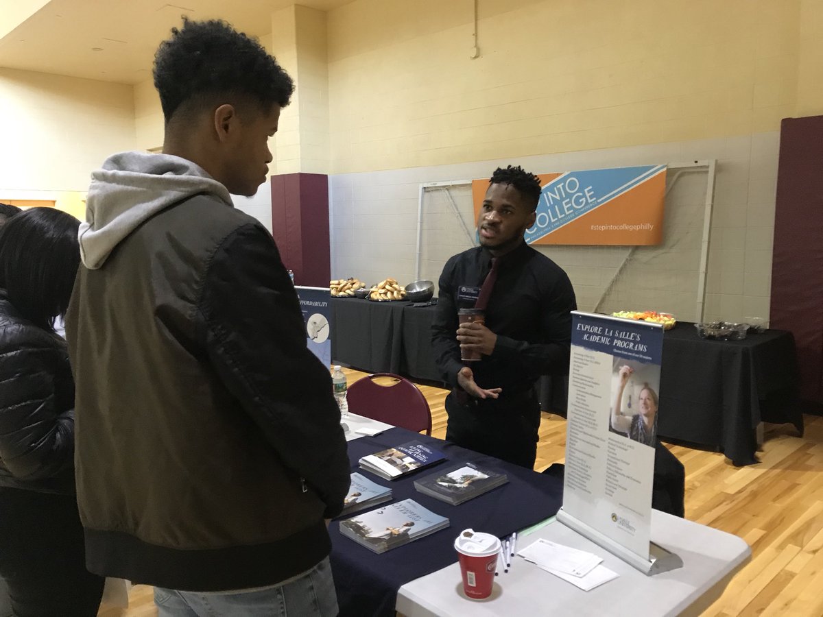 Blondell_RB's tweet photo. #stepintocollegephilly College Fair where students have an opportunity to talk one-on-one with colleges and universities about scholarships, financial aid, college application process and available programs. https://t.co/sLpvXkLCxm