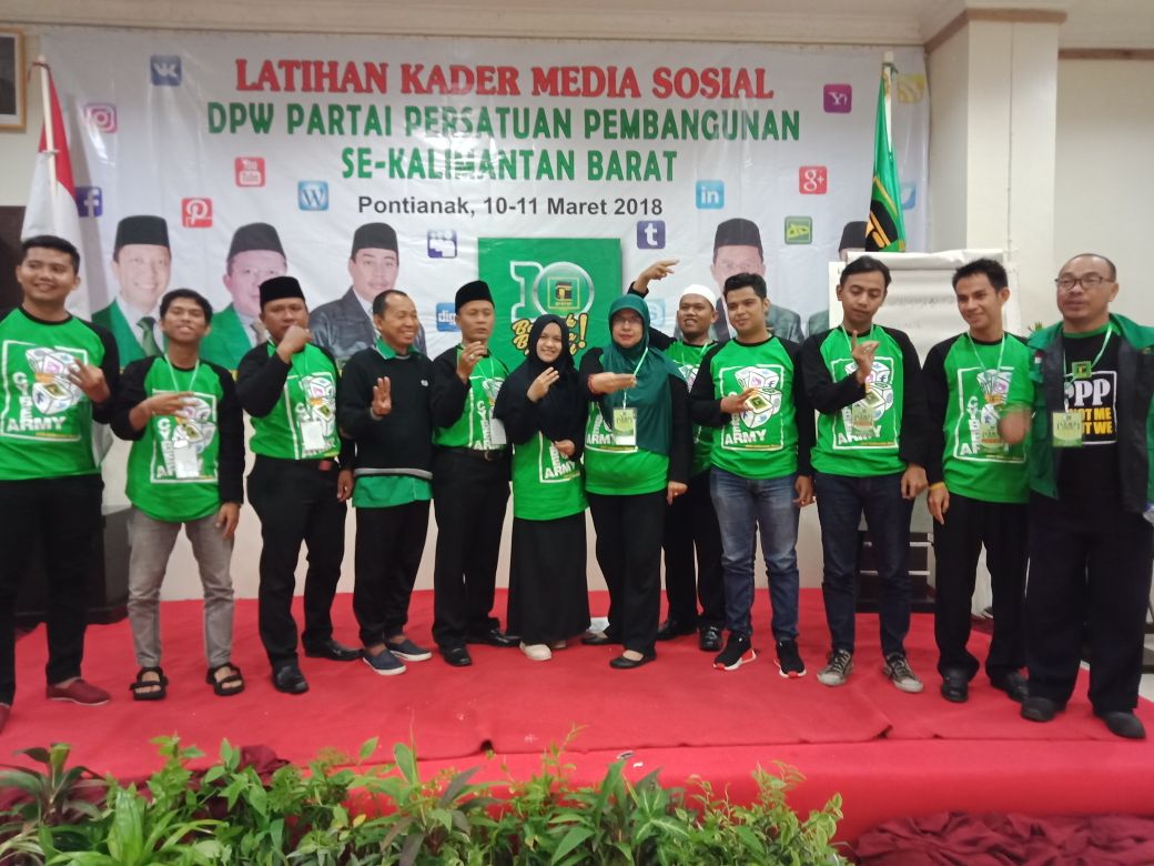 Sumarwa18242861's tweet photo. PPP  bergerak  bersama  rakyat menuju  pemilu  2019 serta  siap  bergerilia  
#PPPMilenial #Kelompok3 #CyberPPPKalbar @KalbarDpw @DPP_PPP @MRomahurmuziy @deni_khanafiah 
@arsul_sani https://t.co/mdfCql3Ha8
