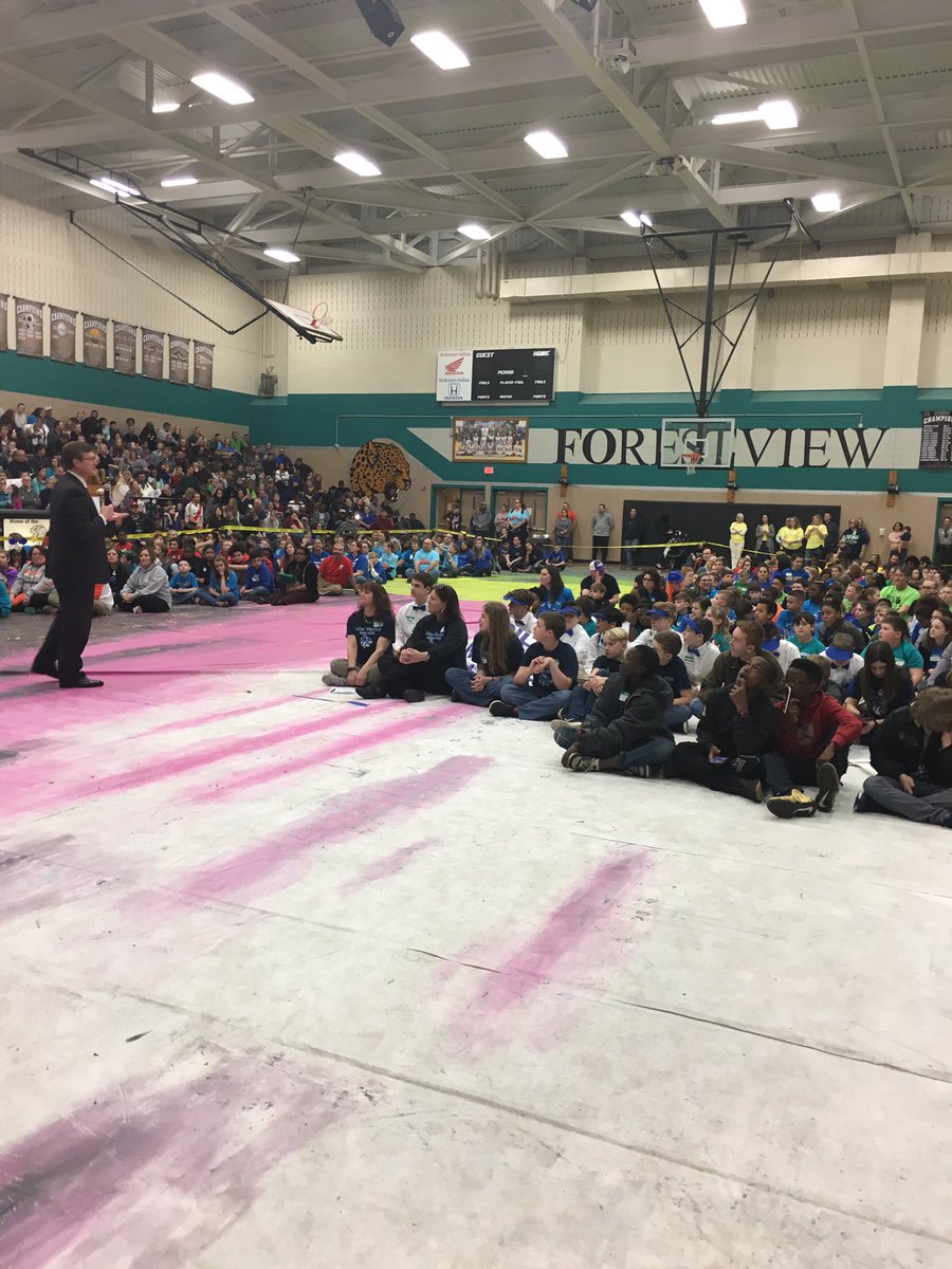 GCSHighSchools's tweet photo. The festivities have begun! #robogaston #gcsk12 https://t.co/TlsoPfJXjE