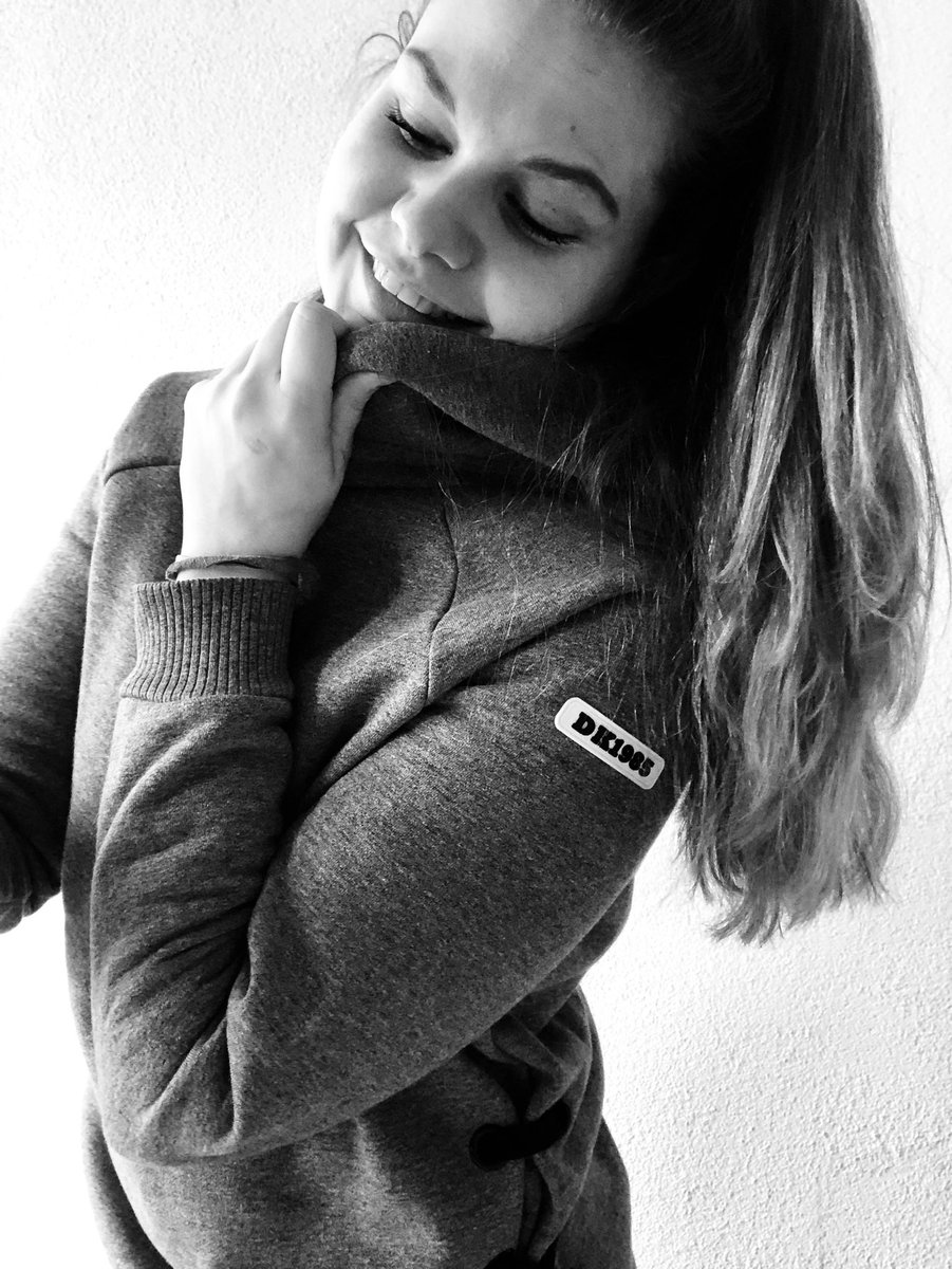 In love with the HKMX sweater #dk1985 #hunkemöller #hkmx 🎀💕