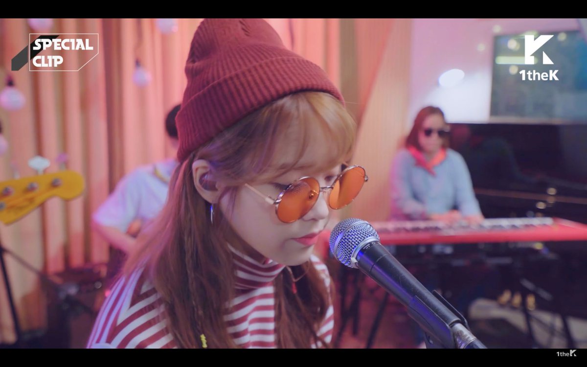 jieun_palette's tweet photo. This song filled my September-November tbh✨💓 I reccomend this whenever you want to chill 😁 
The vibe of this song👌🏻

Sleepless Rainy Night- IU 

#IU #FlowerBookmark2 #LeeJiEun #SleeplessRainyNight #2017? https://t.co/dAgnOSf2YT