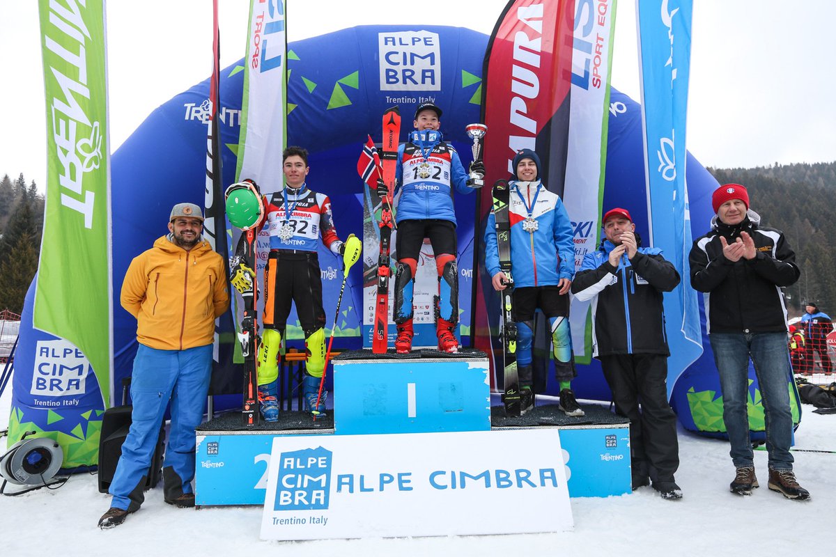 THE WINNERS OF THE U14-MAN SLALOM - ALPECIMBRA FIS CHILDREN CUP 2018! 🏆
1° HAUGEN Tollef (NOR) - (47.08 - 45.91) -> 1'32.99 
2° COMPLOJ Marc (ITA) - (48.15 - 45.56) -> 1'33.71
3° KESSLER Christian (GER) - (47.11 - 47.29) -> 1'34.40 
#alpecimbrafischildrencup 
Raffaele Merler 📷