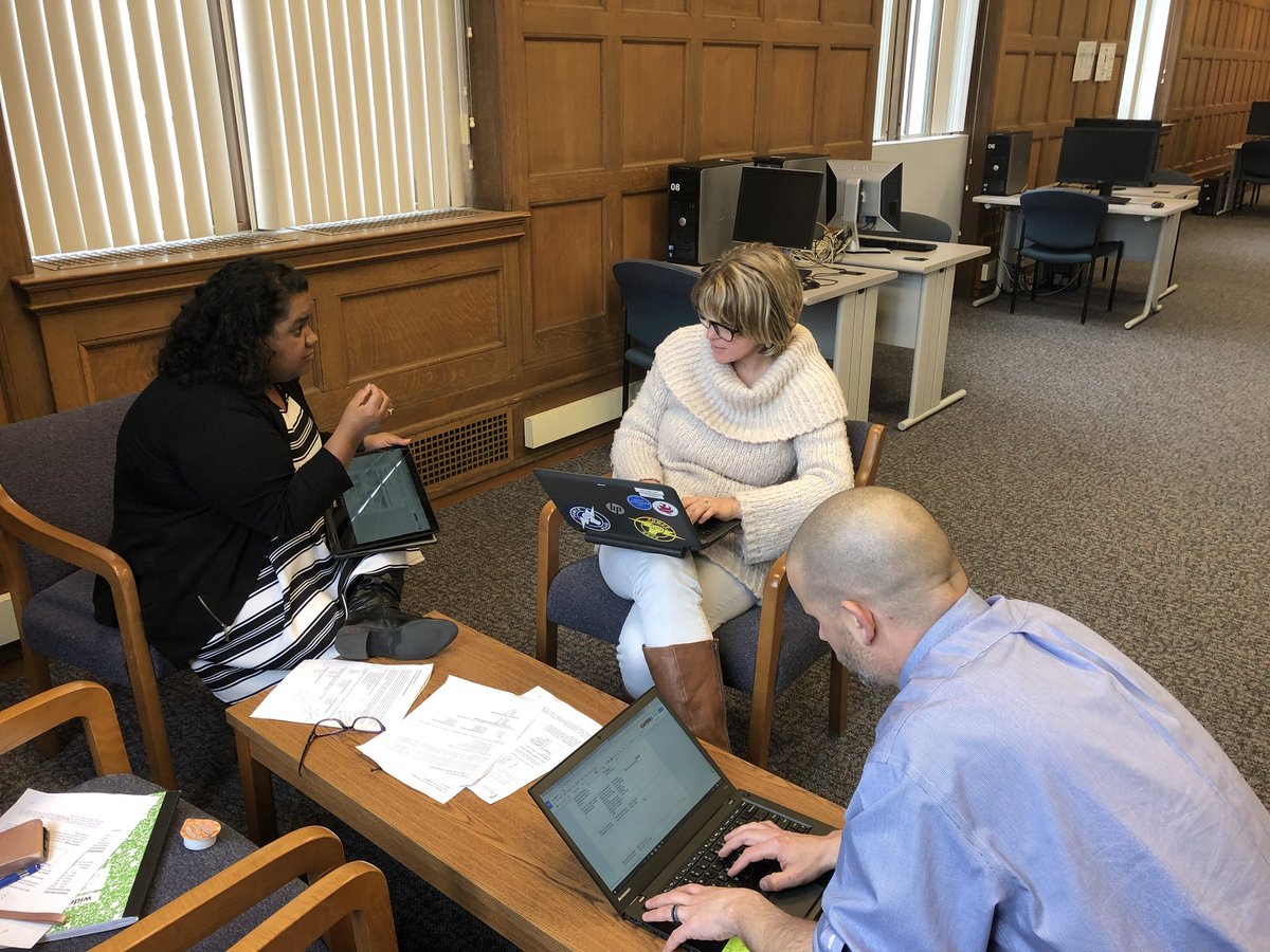 DonnellyinFOCUS's tweet photo. @BrckprtEdAdmin EDA 830 students collaborating on a scenario-how to improve student performance for ELLs when resources are decreased. SMART goals aligned to strategies, resources &amp; PD. #CriticalThinking #intentionalleadership #metacognitivedecisionmakers https://t.co/giZHXB2CvD