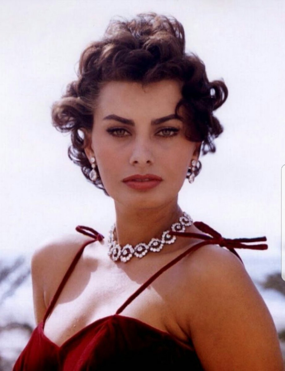 چکیده‌ی نمازجمعه دیروز مشهد
#سوفیا_لورن 
#علم_الهدی