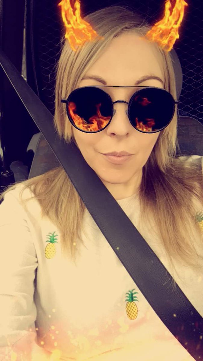 Michelle_xx_oo's tweet photo. No wonder I've got a body temperature of 38°C #temperature 🌡 🌡 #mildfever 😂😂 🌡 🌡🔥🔥🔥🔥 https://t.co/sde3X4xjch