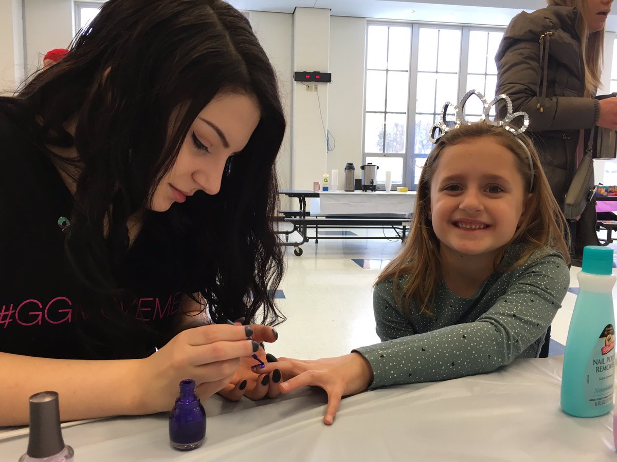 wh_peer's tweet photo. Having tons of fun at glam day 😊💅🏼 Bring kids K-6 by and color, make slime, get your hair braided, and more! We're in the high school cafeteria until 5:00😚💘 https://t.co/rrtQtIdjbc
