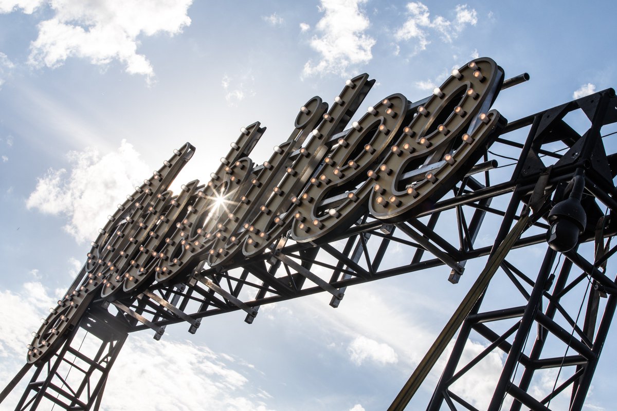 Electric_Forest's tweet image. Under the sun, under the moon, Jubilee's magic will come to us soon. ☀️🌕 #ElectricForest