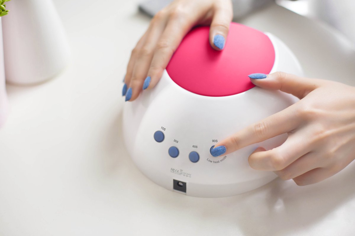 AliExpress_EN's tweet photo. Perfect your nail art with the pro range of nail dryers from SUNUV. From only $7.49!!! 🤑 Nails for every occasion! 💅 💋 #SUNUV #NailDryer #NailArt #ProNails
https://t.co/lV7h7phtc4 https://t.co/8qcpto15UB