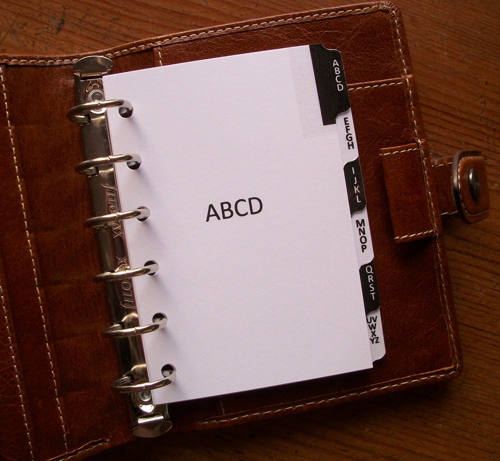 Handmadebymei's tweet photo. New! #blackandwhite pocket size A-Z #planner dividers https://t.co/cfBPnr4rzx fits #filofax #paperchase #kikkik #address https://t.co/VtIyf3WnG5