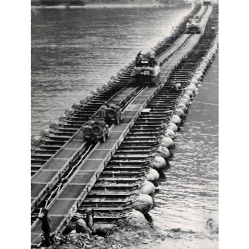 VoltInuOfflclal's tweet photo. ISBN 0809425424 , Across the Rhine, (World War II) (Hardcover) by Franklin M. Davis 1984 #WWII #WW2 #UNBROKEN #NationalWWIIMuseum #BandOfBrothers #BNBBuzz #history #worldwar2 #war #HistoryChannel #MilitaryHistory #USArmy #BritishArmy https://t.co/bhB7VoPFSd #Book #Books #Reading https://t.co/JKHfM7tV5M