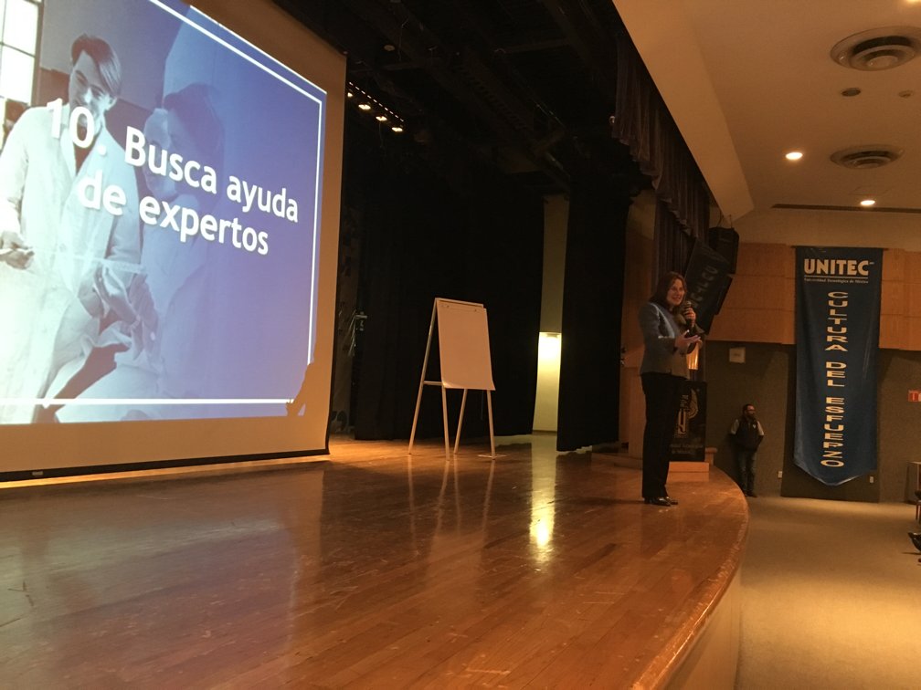 UNITECMX's tweet photo. #CongresoParaPadres #UNITECecatepec @VHoltz Poner el ejemplo, enseñarlos a amar nuestra profesión y nuestras tareas diarias. Mostrarles que la vida es una constante mejora y también la importancia de anclarse de sus logros, esto los empodera. https://t.co/D0CAo0JmAV