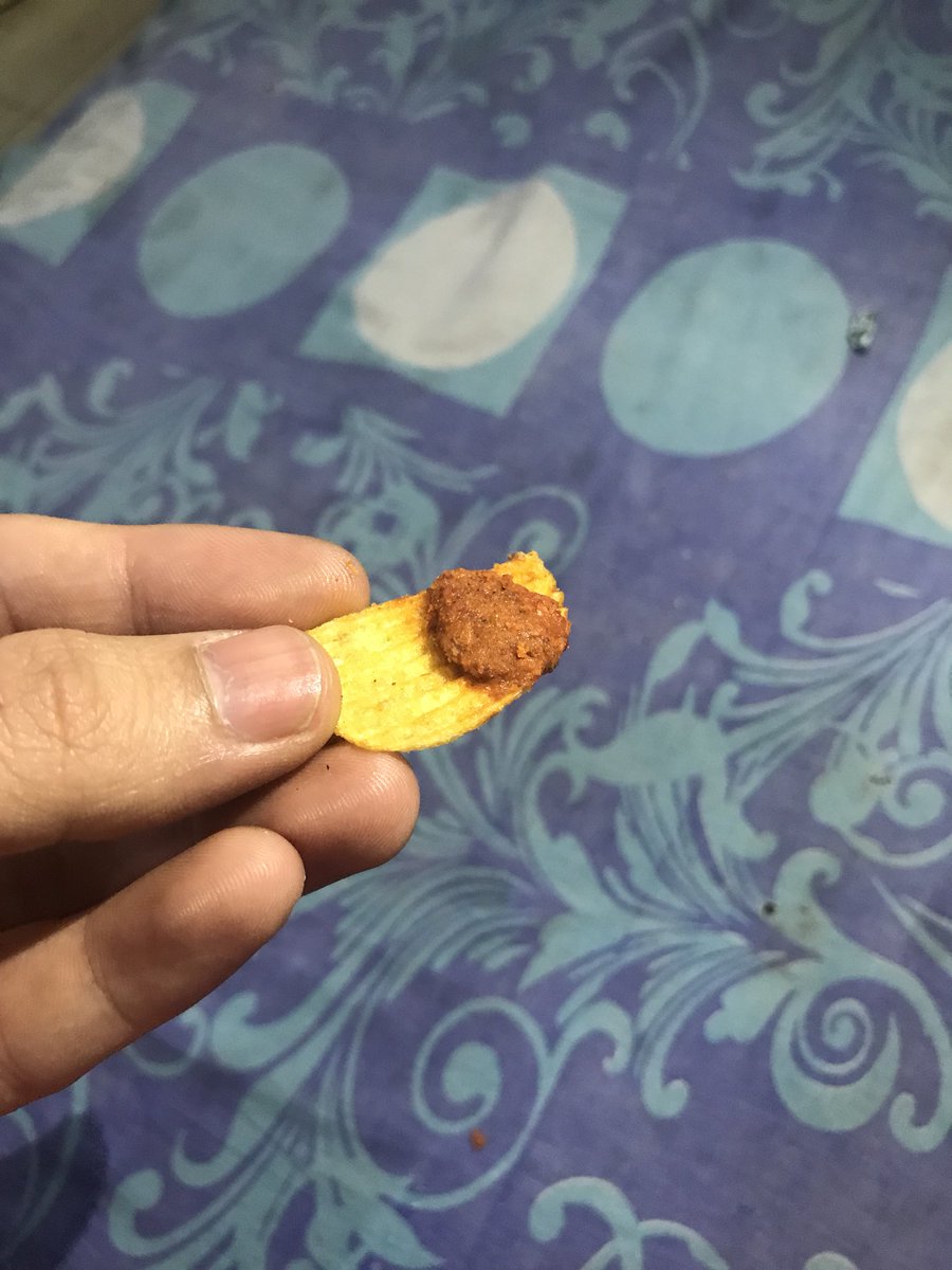 Mandeep9339's tweet photo. Lays Chilli Limón with most of it on one piece.
#FaultyLays https://t.co/rGpCmCvBzq