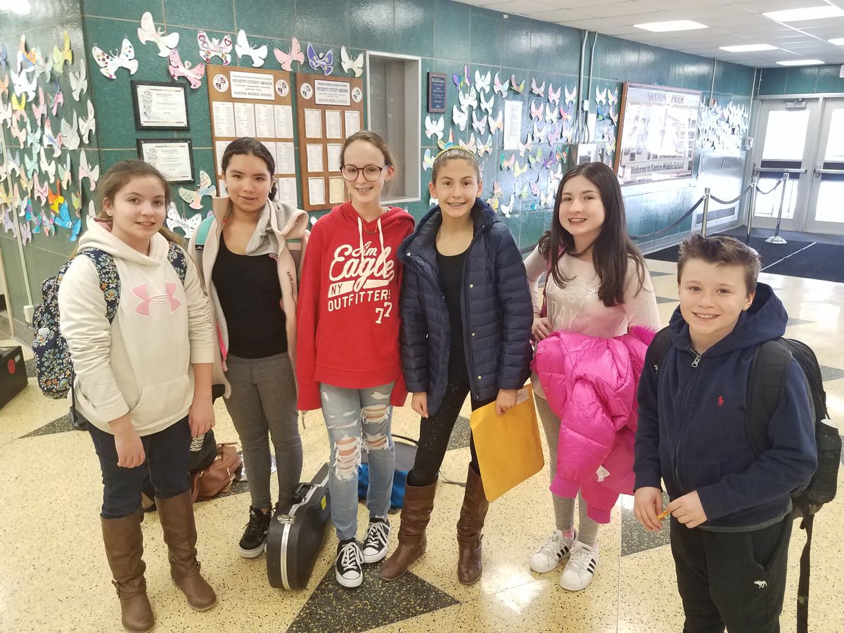 moongate1971's tweet photo. Saxton's SCMEA Division 1 &amp; 2 young musicians ready to continue their dedication to music at their Friday night rehearsals🎶❤️
#gopatmed #MIOSM2018 
@PatMedSchools @SaxtonMiddle @PMSchoolsSupe @HRpmschools @patmedartmusic @SCMEA_NYS @OfficialNYSSMA @NAfME @NYSCAME @NYSEDNews https://t.co/Tu9bECNlu6