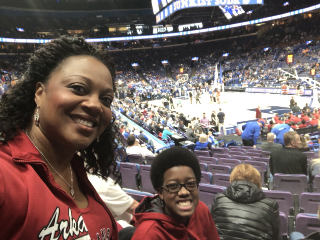 BCEOofU's tweet photo. We’re getting REDy for our HOGS as we countdown to  the Kentucky vs. Alabama game! #SECTourney #Section112 #RowM #Seats7&amp;8 #GoHogs #SECMBB #GameDay #WeWinToday https://t.co/GnCLaoq2Su
