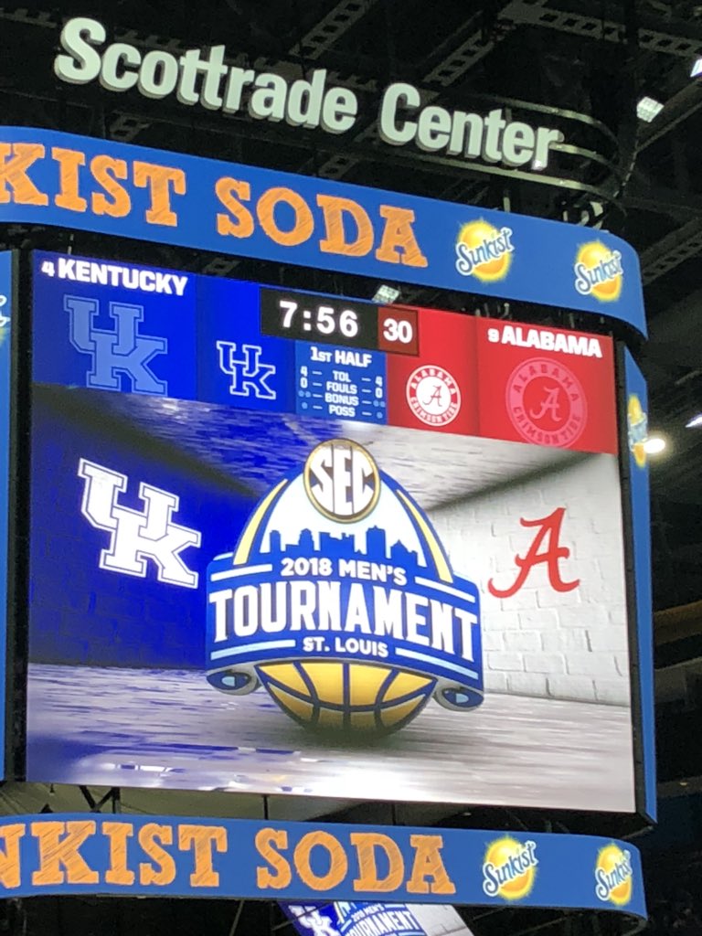 BCEOofU's tweet photo. We’re getting REDy for our HOGS as we countdown to  the Kentucky vs. Alabama game! #SECTourney #Section112 #RowM #Seats7&amp;8 #GoHogs #SECMBB #GameDay #WeWinToday https://t.co/GnCLaoq2Su