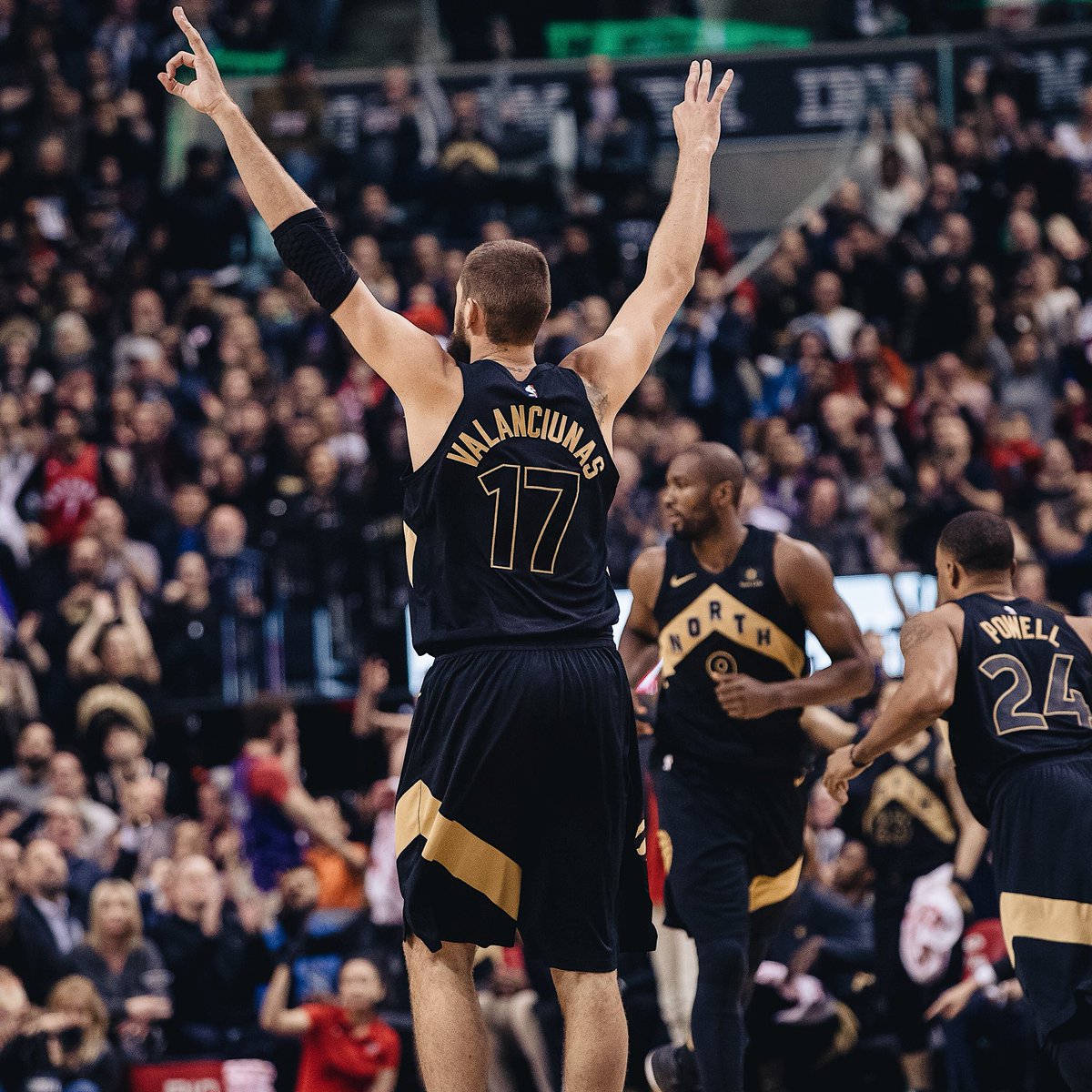 Great team win. The fans made it seem like a playoff game. Thank you! :))
#wethenorth #drakenight https://t.co/EMi6Ko7X9D