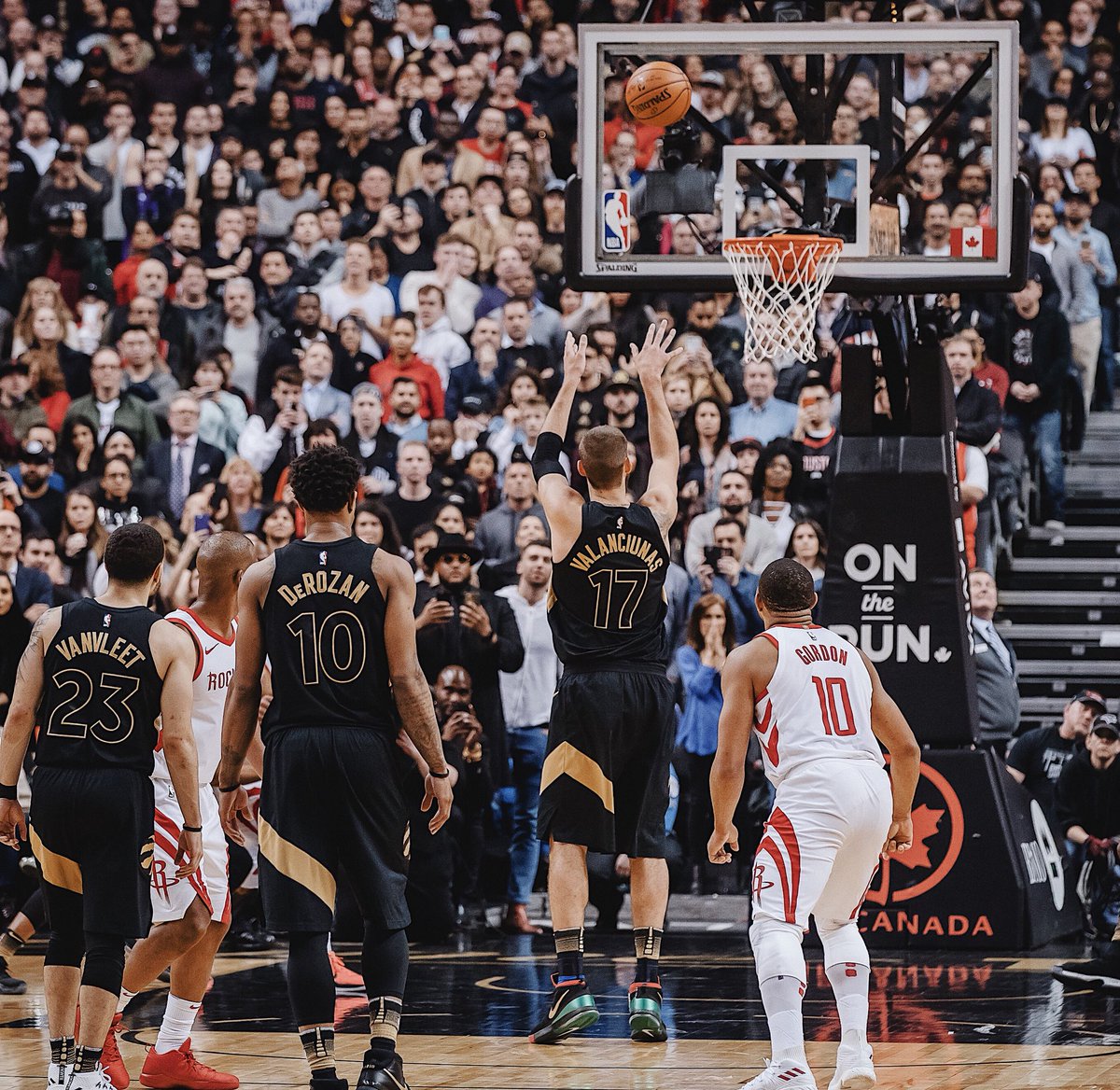 JValanciunas's tweet photo. Great team win. The fans made it seem like a playoff game. Thank you! :))

#wethenorth #drakenight https://t.co/EMi6Ko7X9D