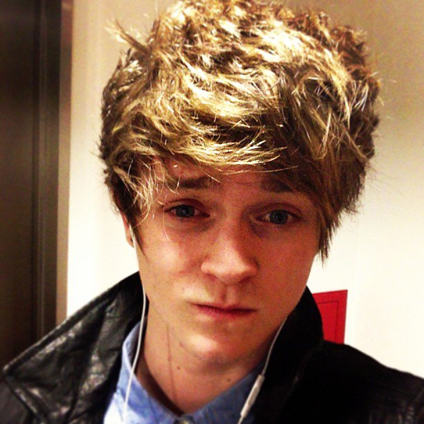 safetypinrose's tweet photo. Wow #5YearsOfConnor it's crazy to think that @TheVampsCon joined @TheVampsband 5 years ago I couldn't imagine what it would be like if he turned them down but I'm glad he didn't because this blue eyed Scottish boy was final piece of The Vamps and is fulfilling his dream https://t.co/lCmVoAluUX