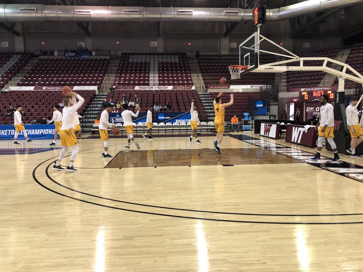 jlivi2's tweet photo. Regis men’s basketball warming up for the #D2MBB #SCRegion opener against Dallas Baptist! Tip off in about 8 minutes from the FUB Center! @RegisRangers @DPostSports @RMAC_SPORTS https://t.co/KAEOCe0rQ6