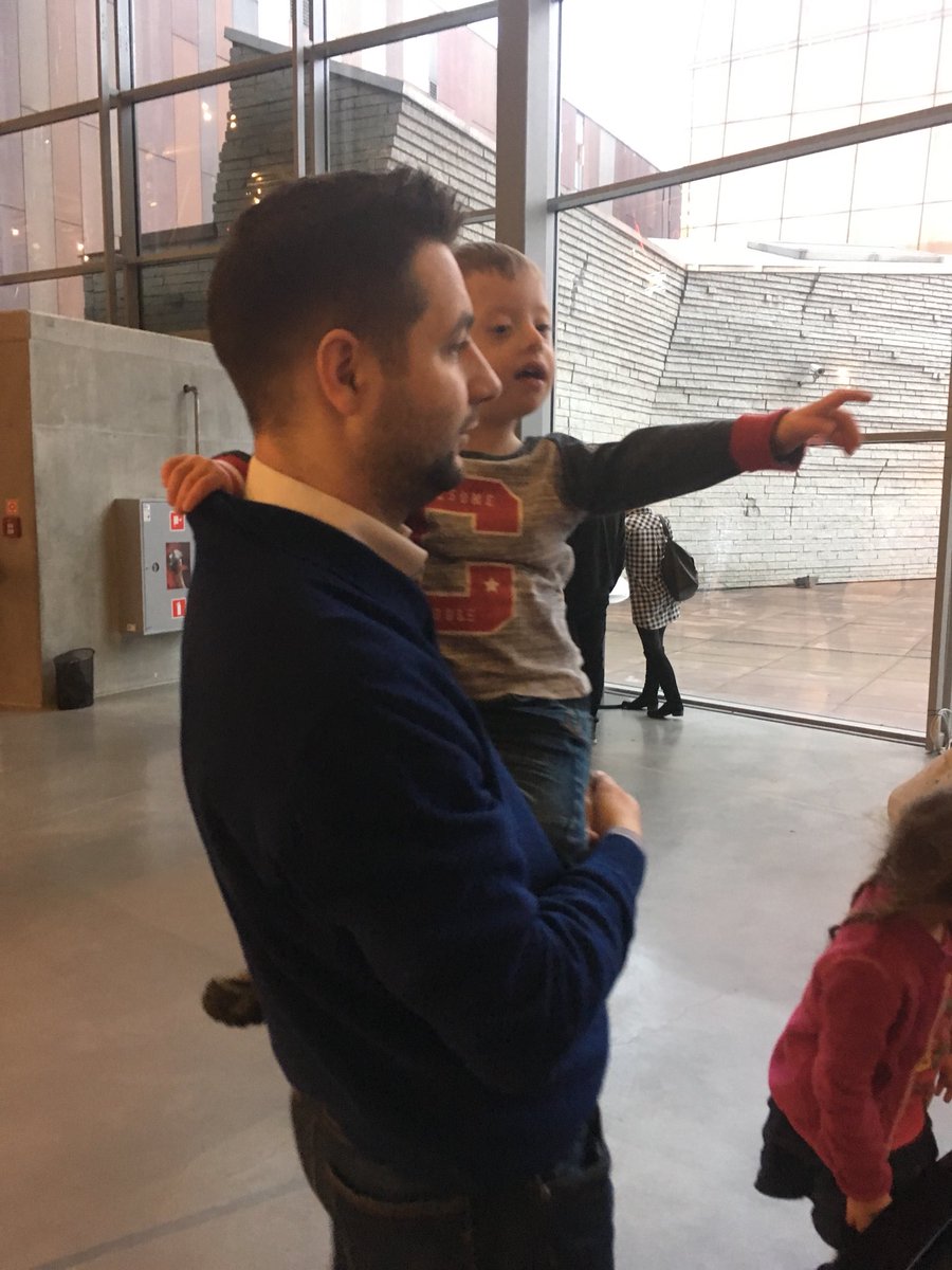 PatrykJaki's tweet photo. Tata i syn w @cnkopernik :) https://t.co/v0iEk0LC3M