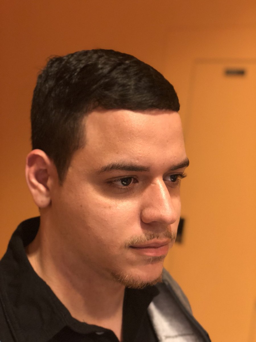 MELLYwitdaSLAY's tweet photo. FRESH CLEAN-UP
#MELLYwitdaSLAY #BarberLife #CosmoLife #Cosmetology #EmpireBeautySchool #Empire #MaleStylist #MELLY #Barber #Stylist #School #Barbershop #Salon #CleanUp #TapeUp #ShearsWork #ScissorCut #ClipperCut #MELLYwitaCAM #HandsOfMagic #Clean #Tape https://t.co/2OqmI40PyH