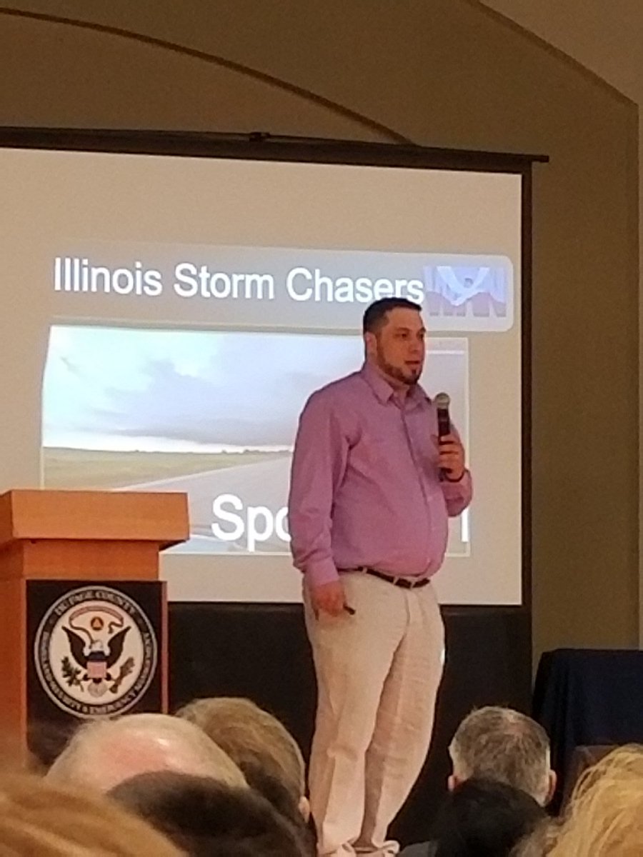 Svr_Wx_Chaser's tweet photo. #DuPageWxSeminar https://t.co/Co8RWk42Y0
