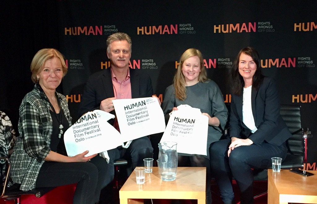 HeidiFurustoel's tweet photo. Lørdagskveld og ingenting er viktigere enn å debattere om hvorfor har vi ikke klart å avskaffe slaveri. IEH er på saken! #human2018 https://t.co/YvRIND9Yv9