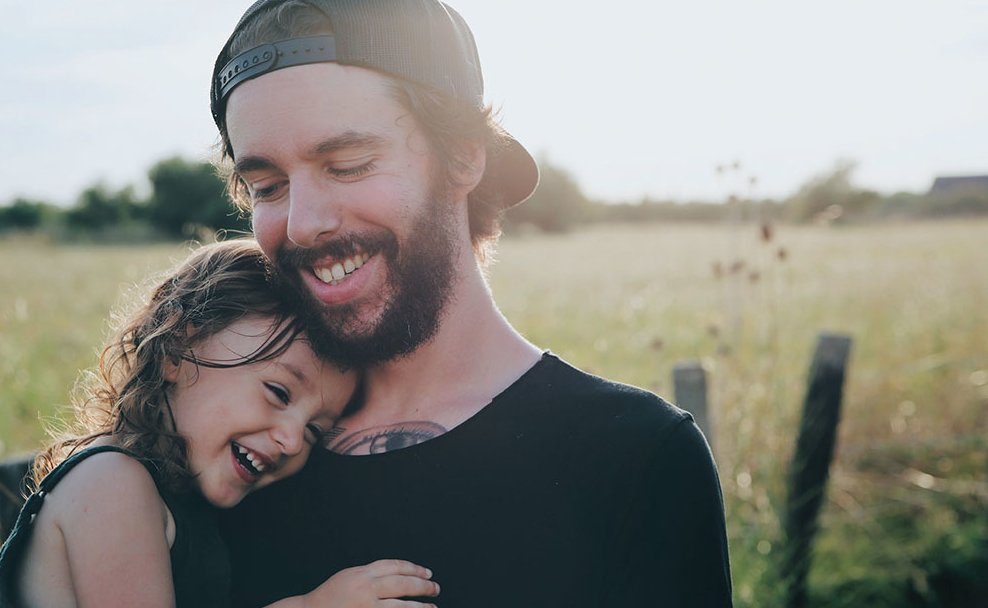APA's tweet photo. New research details how important close emotional connections are for health and well-being, prompting psychologists to call for making strong relationships a public health priority https://t.co/vCCdqsdTvb https://t.co/nOsQ4hrcXn