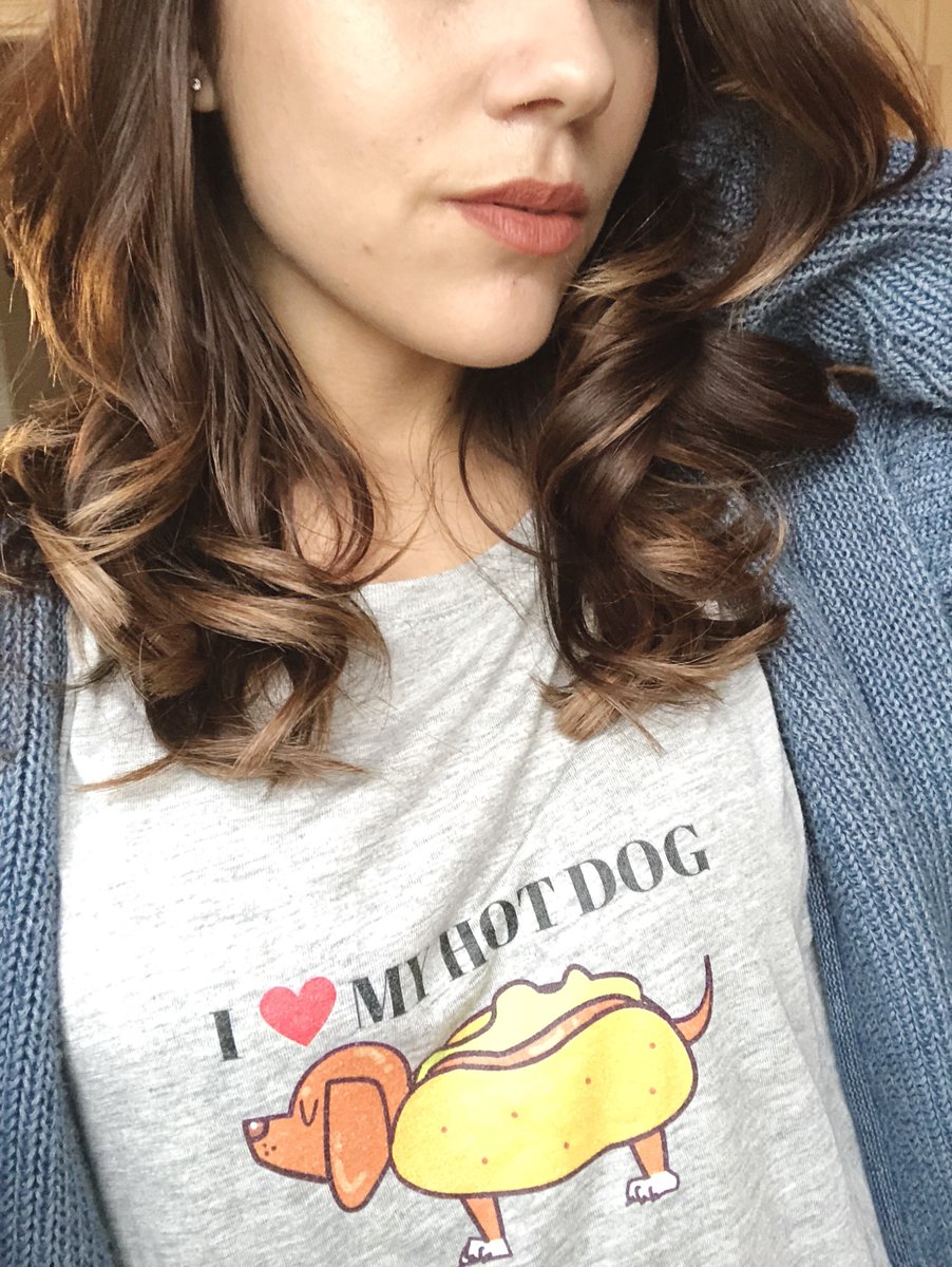 👀 Our new “I ❤️ My Hotdog” Ladies’ Long Sleeve Tee. Check it out now at thewagsandwhiskers.com or click the link above 👆 #dachshund #dachshundtees #tshirt