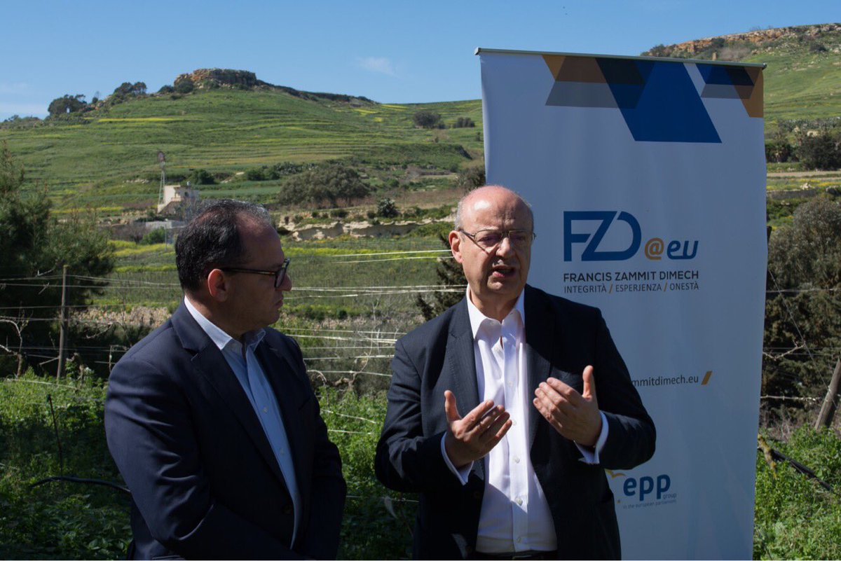 FrancisZD's tweet photo. Illum żort għadd ta' bdiewa u raħħala Għawdxin fl-irziezet u l-għelieqi tagħhom. Ħabbart ukoll sensiela ta' laqgħat li qed nagħmel ma dawk li jaħdmu f'dan is-settur sabiex fil-jiem li ġejjin inressaq il-proposti tagħhom fil-Parlament Ewropew. #Gozo https://t.co/22D8KEn826