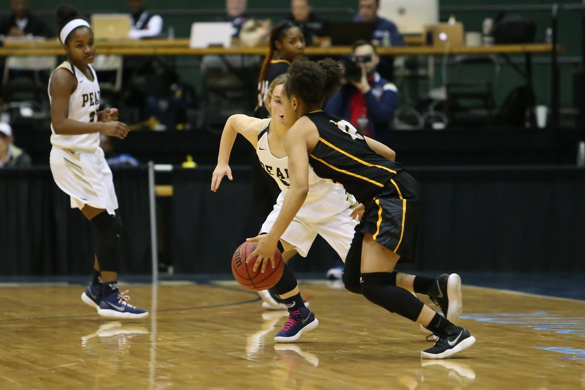 _jariyahdenesha's tweet photo. gotta make this one count . 🤞🏽 State Championship tonight @ 6 🏆💍🏀#GiveEmHell12 😈💪🏽❗️ https://t.co/zkg0cBfjXu
