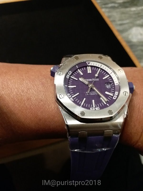 PuristSPro's tweet photo. Purple diver Geneva edition
https://t.co/55RZ1WYJ9c
#AudemarsPiguet
#AP15202 #RoyalOak #RoyalOakJumbo https://t.co/Rj5oI2dZ9Z