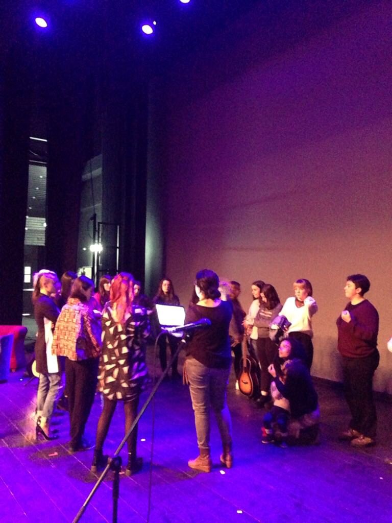 Xa case a punto no escenario do <a href="/TColonCoruna/">Teatro Colón Coruña</a>. En breve abrimos portas! #16Mx8M. Para festexar! Achégate!