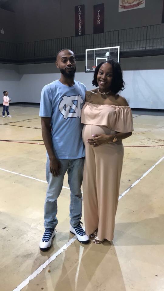 Rea1_S1P's tweet photo. The difference in a year...... Got a whole family outchea! Today makes 5yrs, #WeMetOnTwitter Happy Anniversary @jayssskay_ love you and K pass death! https://t.co/yPcI8VDZrB