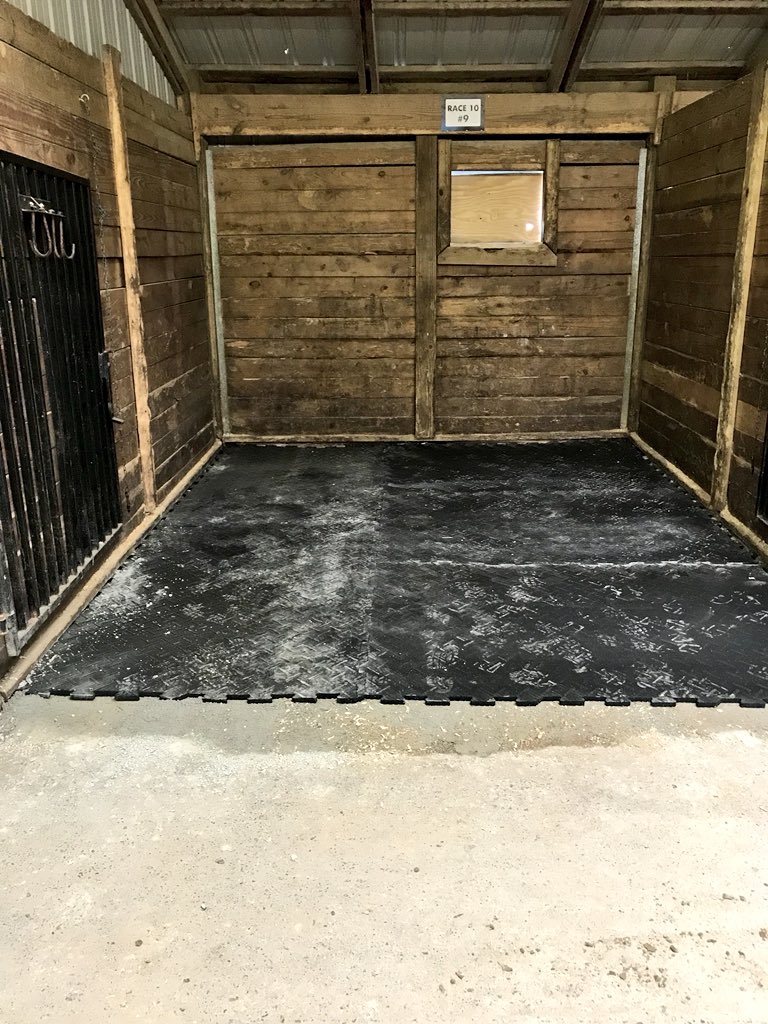 HoP_Racing's tweet photo. Our crew has been working hard in the off seasonโcheck out some of the upgrades on the backside for the 2018 season! #LetUsUpgradeYa #PlayHP https://t.co/sJp2G5kI9A