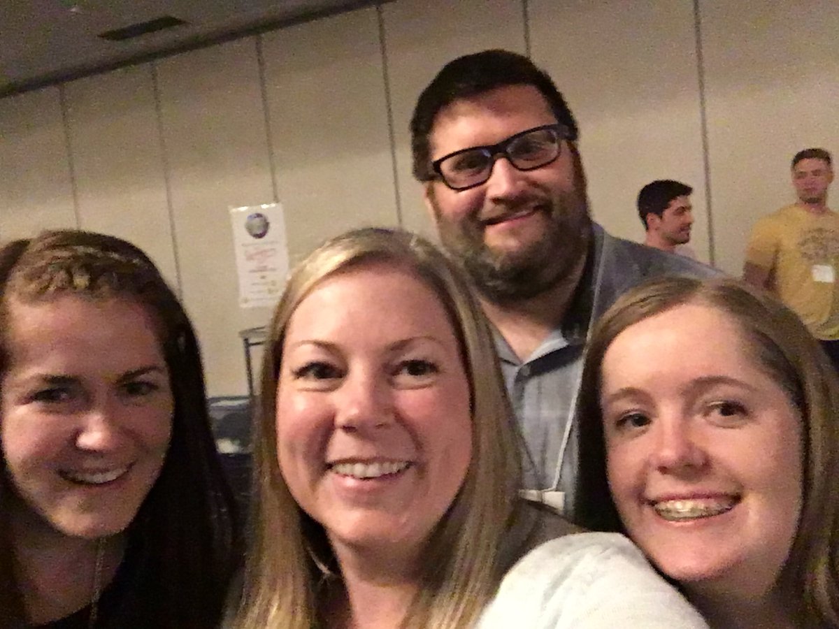 anstevens99's tweet photo. Just getting as many selfies in as possible at #islstaffdev2018 #ISLlife https://t.co/zvc0OAXEdo