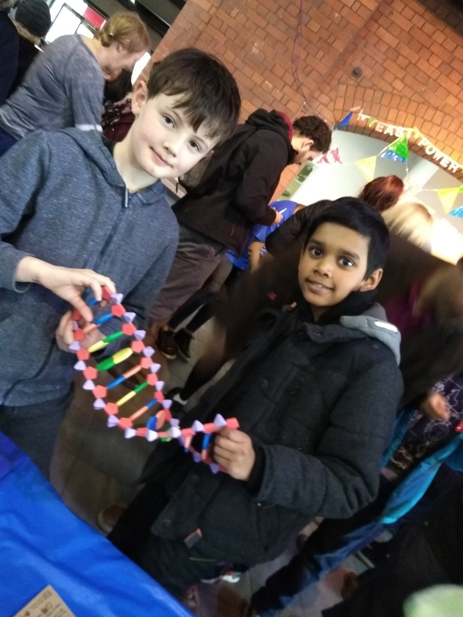 MMMedGen's tweet photo. Great day helping out at #futurefaceofsci exhibit. Here's a few DNA models constructed from sweets &amp; model kits - mixture of normal and alien DNA @futurefaceofsci https://t.co/eE2pry4wuf