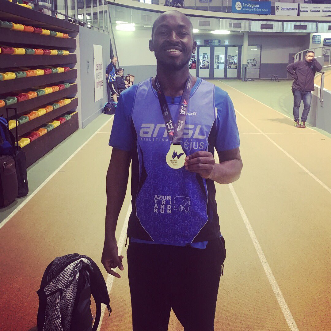Champion de France en salle avec 6m68 ! Très content de ce nouveau titre ! Vivement la saison estivale et les championnats d’Europe ! Un peu de repos puis retour à l’entraînement ! Merci à tous pour votre soutien ! <a href="/Adidas/">adidas</a> <a href="/ossurcorp/">Össur</a> <a href="/Amslf/">Amy Fretwell</a> #Artificiel #epargneactuelle #Ipcvert