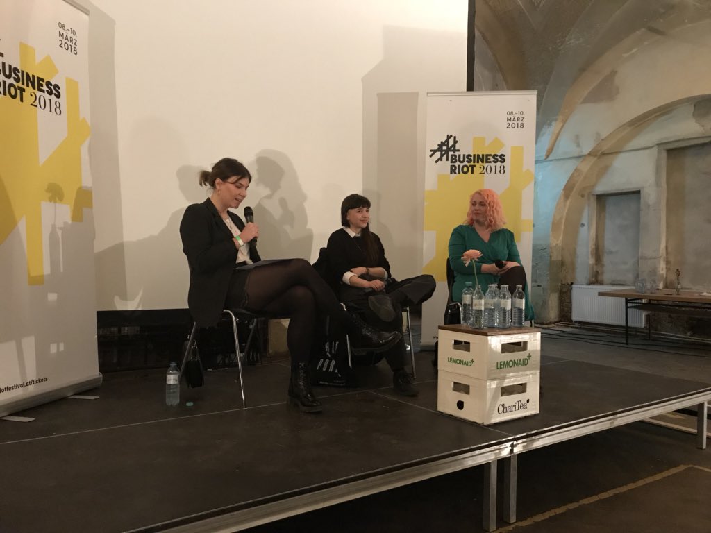 Sexuelle Selbstbestimmung ist ein riesiger Teil der ganz grundsätzlich Selbstbestimmung. Auch ein Thema beim letzten Programmpunkt beim <a href="/businessriot/">businessriot</a>, moderiert von <a href="/TeresaHavlicek/">Teresa Havlicek</a>. Wir fordern Wahlmöglichkeit und Diversität! #darumfvb - #einesfueralle