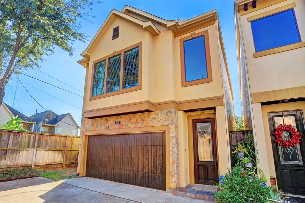 womackdev's tweet photo. #ForLease Stunning two-story single-family in gated community! Quick freeway access to both 59 and I-10. Motivated landlord, bring all applications! https://t.co/kimqsOfhKH #HoustonHomes #WDIR https://t.co/PDITBlJJ7G