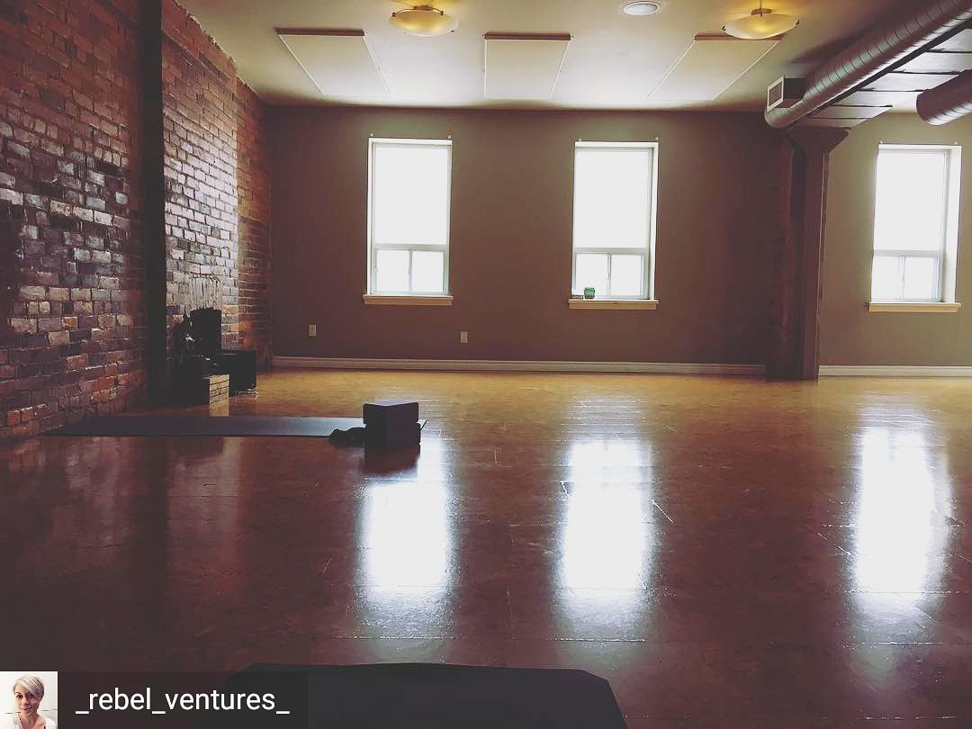 KulaAnnex's tweet photo. Repost from @_rebel_ventures_ - Mornings spent @kulaannex are mornings well spent π§ββοΈπ #backtoback #daysoff #level2kickedmyass #yoga #restorative #conquering #healthyself #soberlust #kulaannex #Toronto https://t.co/bjRmSi8BK3