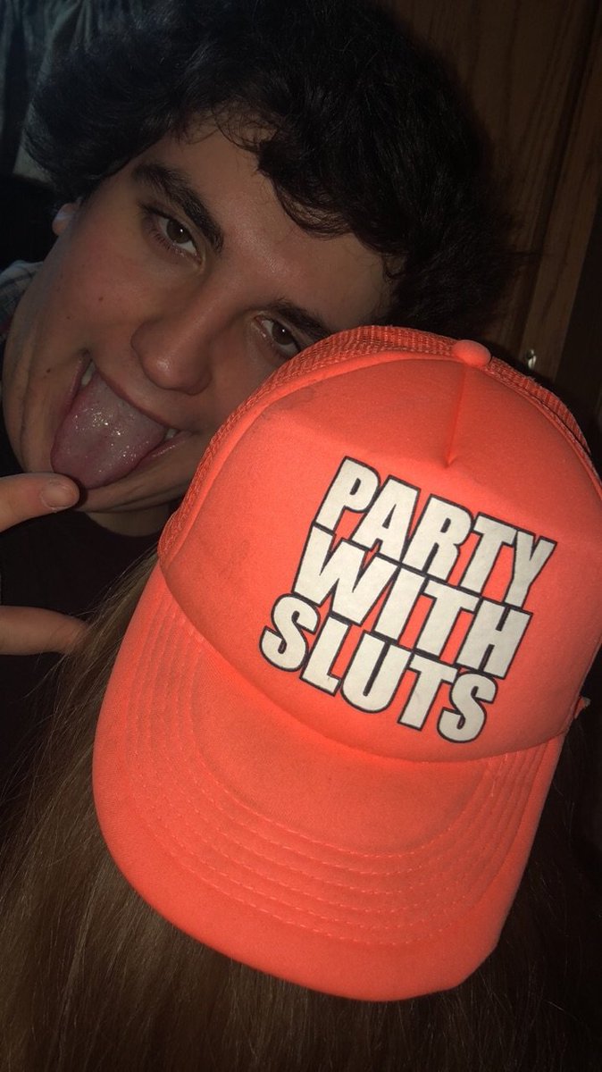 Sottosmith97's tweet photo. #partywithsluts https://t.co/PtKFqAh8g6